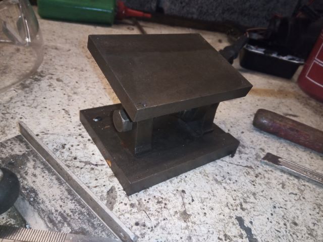 adjustable angleplate.jpg