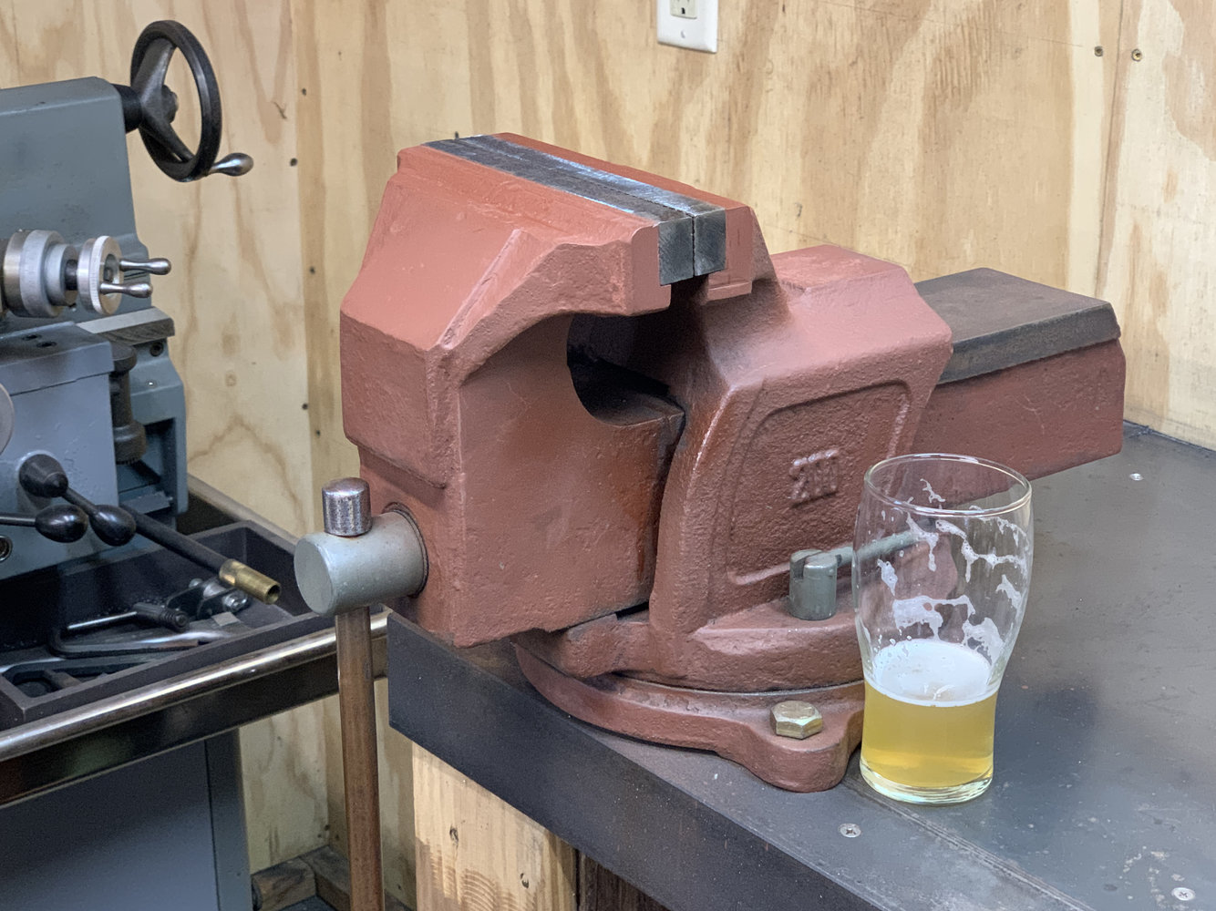 big-vise-with-pint-glass.jpg