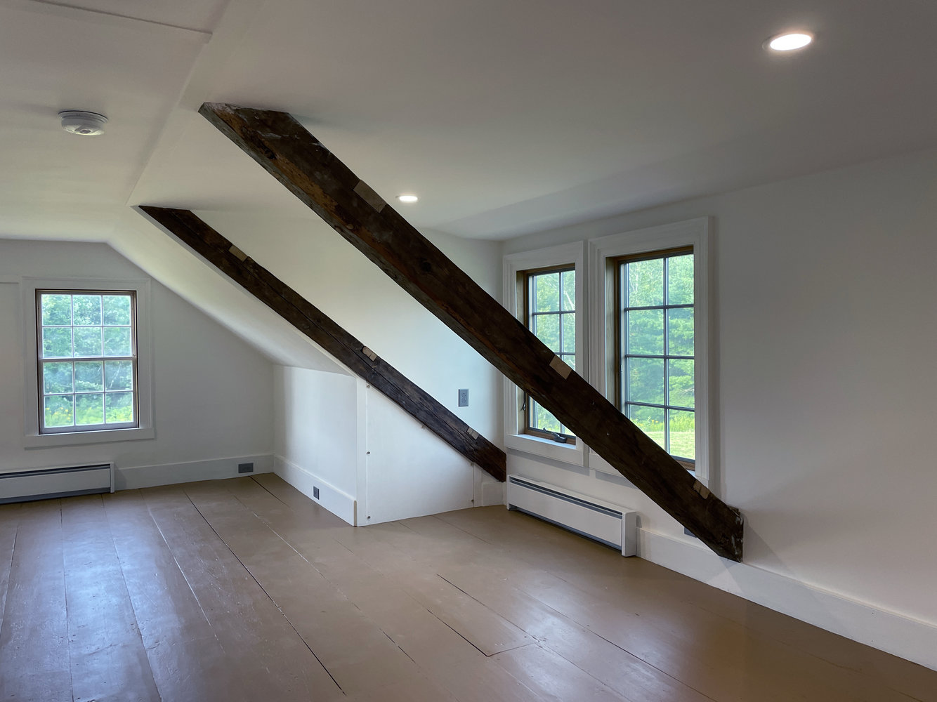 dormer-area-of upstairs-bedroom-suite-with-new-casement-windows.jpg