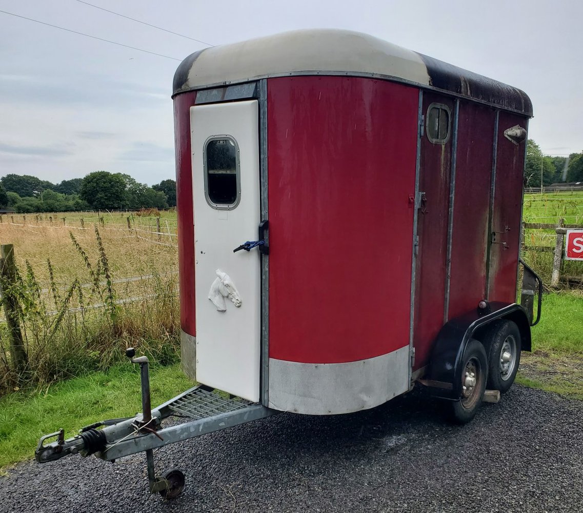 HorseTrailer_29CR.jpg