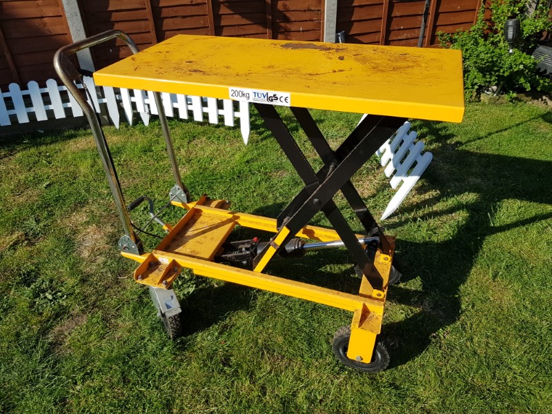 hydraulic table 2.jpg