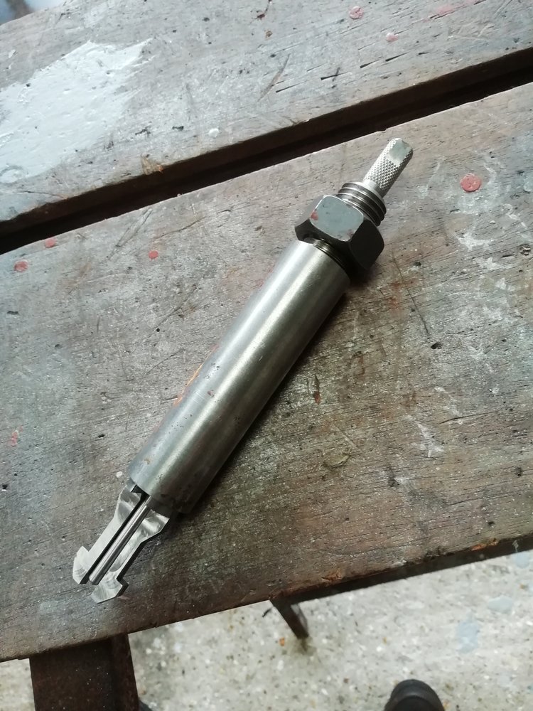 Injector sleeve tool 4JX1.jpg