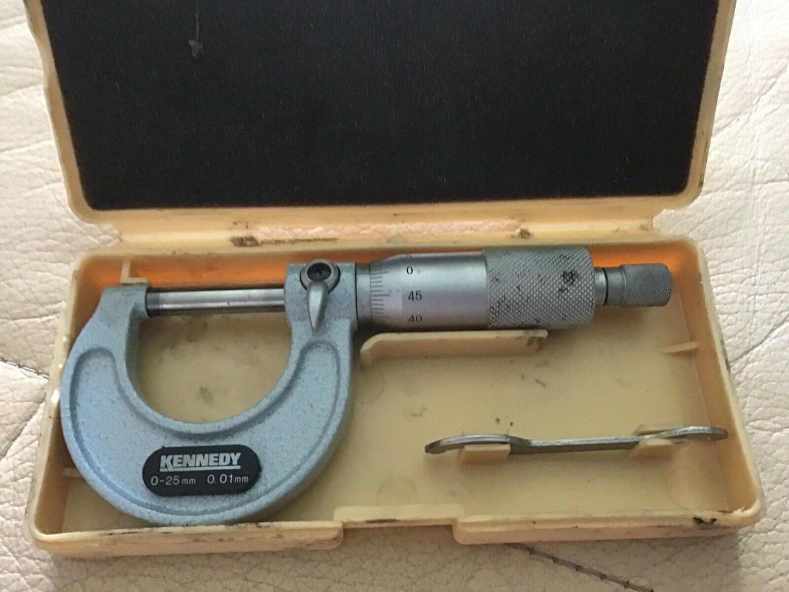 kennedy 0_25mm micrometer.jpg