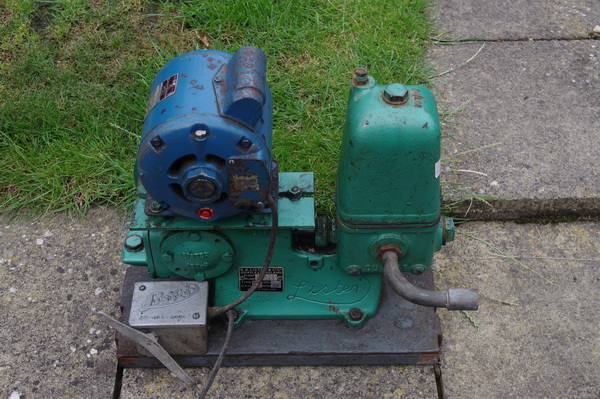 Lister Pump01_resize.JPG