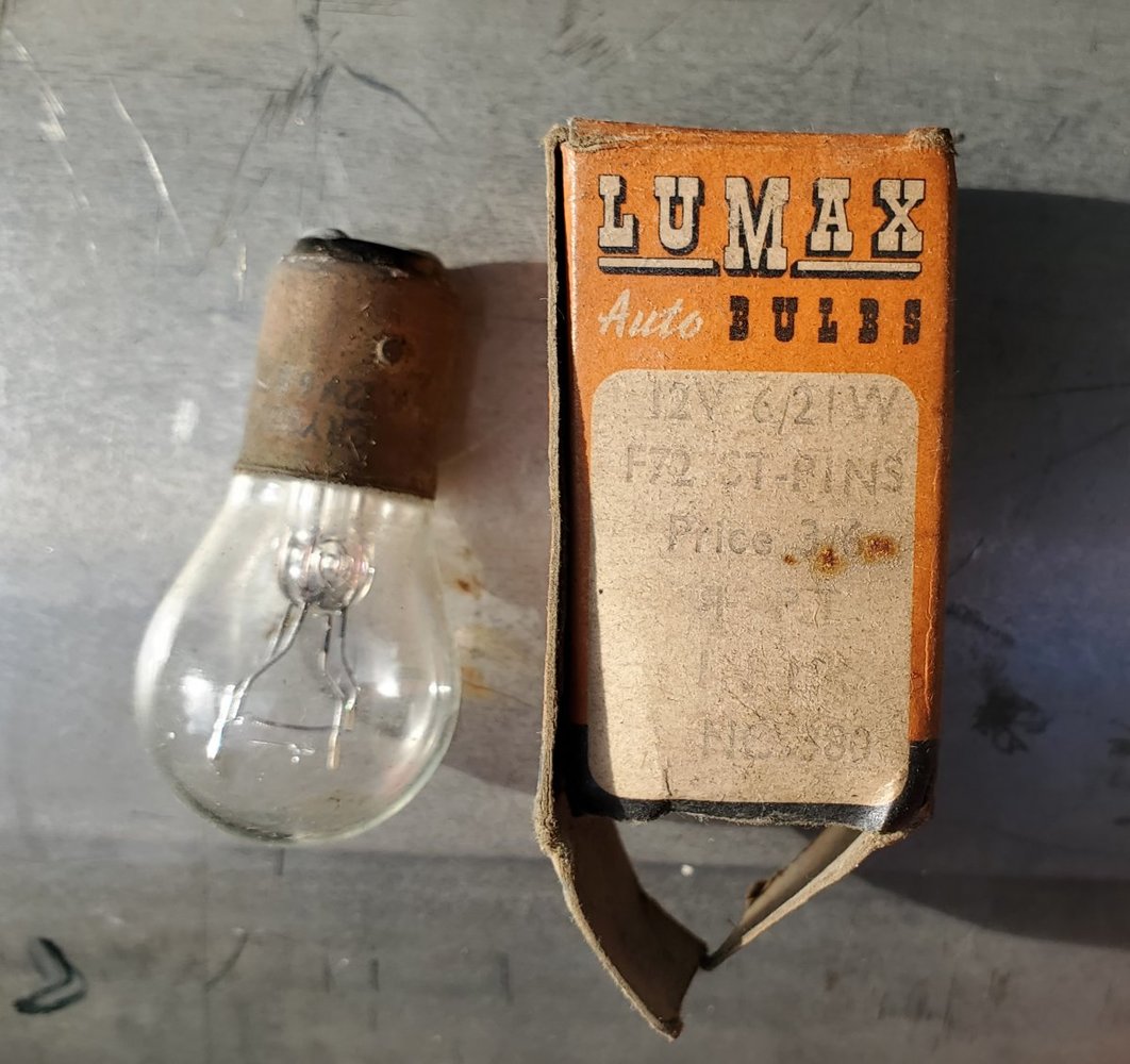 LumaxBulb.jpg