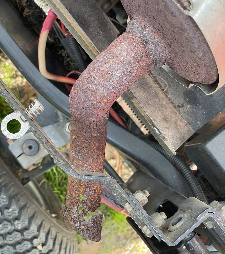 rusted-exhaust-pipe-garden-tractor-1.jpg