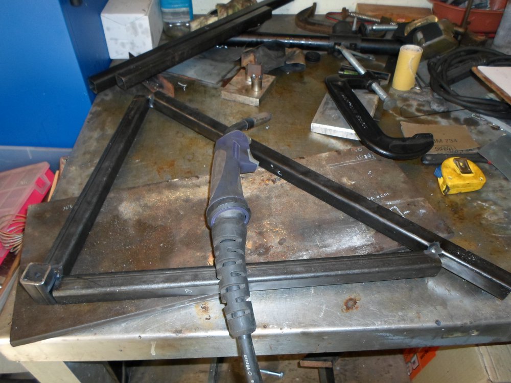 Cub 90 - Homemade Paddock Stand | MIG Welding Forum