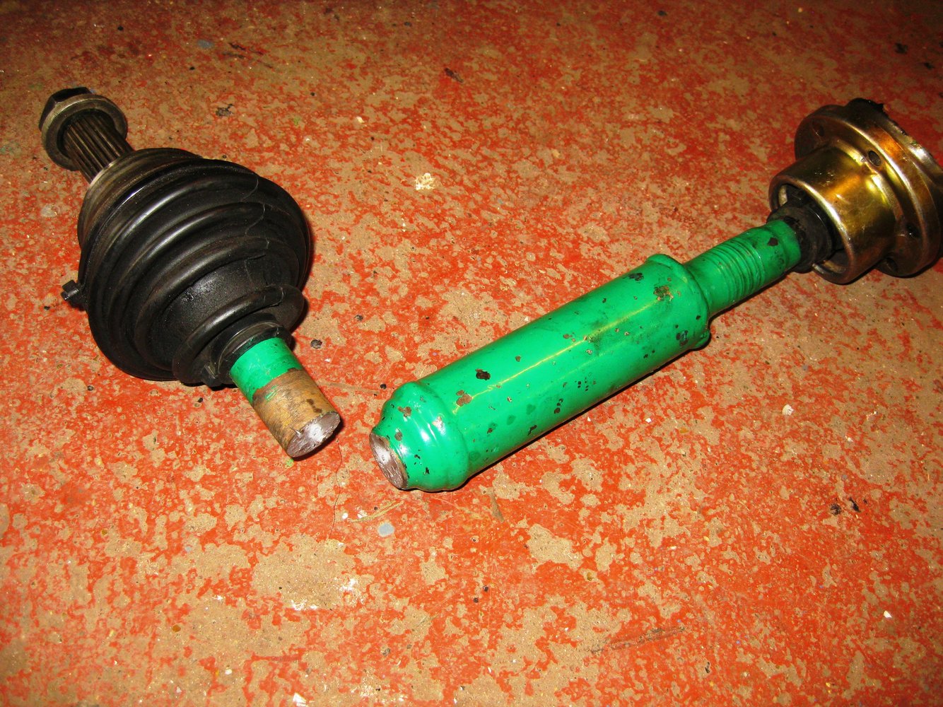 SRG driveshaft broken1.JPG