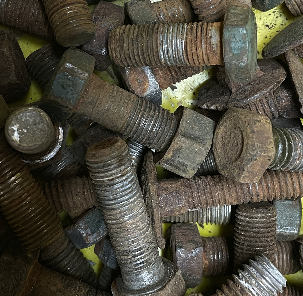 typical-rusted-fasteners-smaller-image.jpg