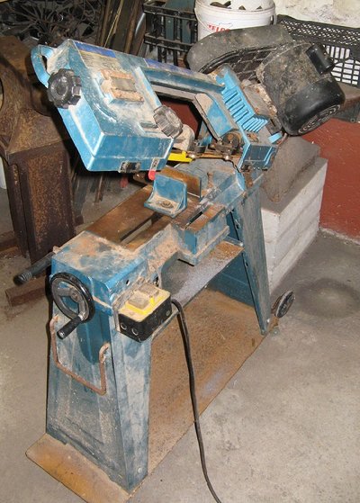 shed bandsaw.jpg