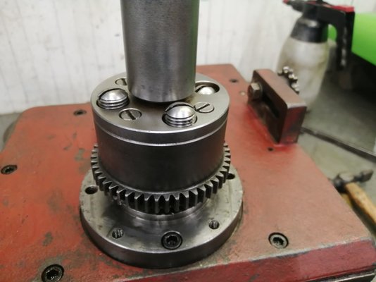 Feeds gearbox 13.jpg