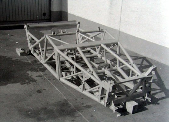 Jaguar_C-Type_Frame.JPG