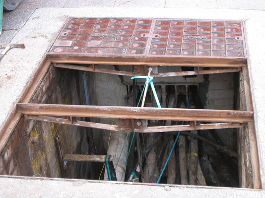 ManholePMG_gobeirne.jpg