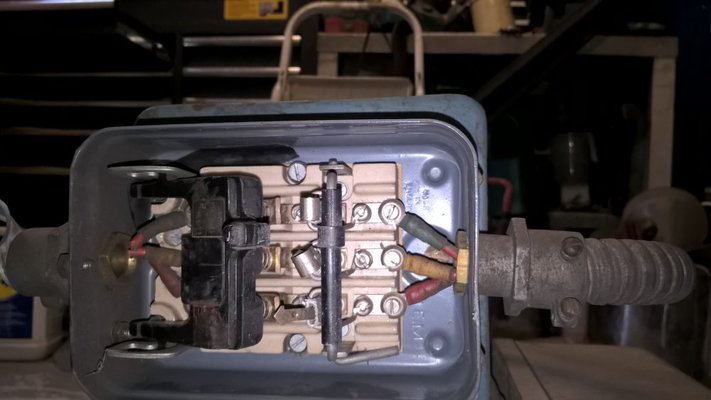 motor switch box.jpg